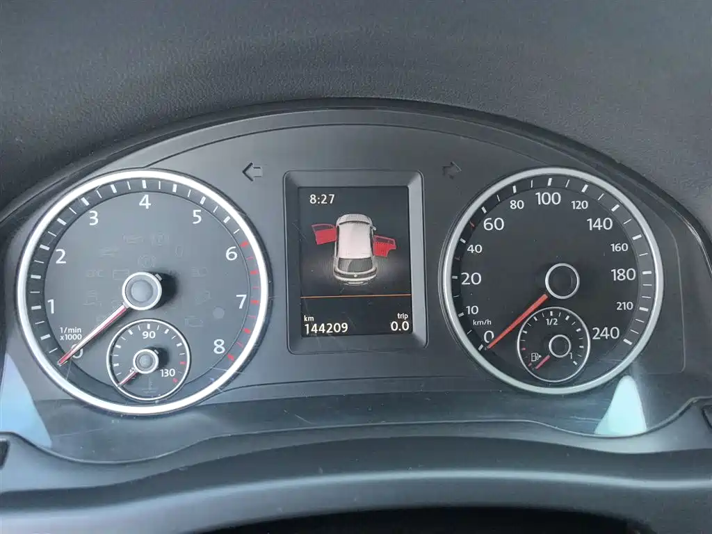 Volkswagen Tiguan 2015 1.8TSI Automatic 2WD Highline фото 6