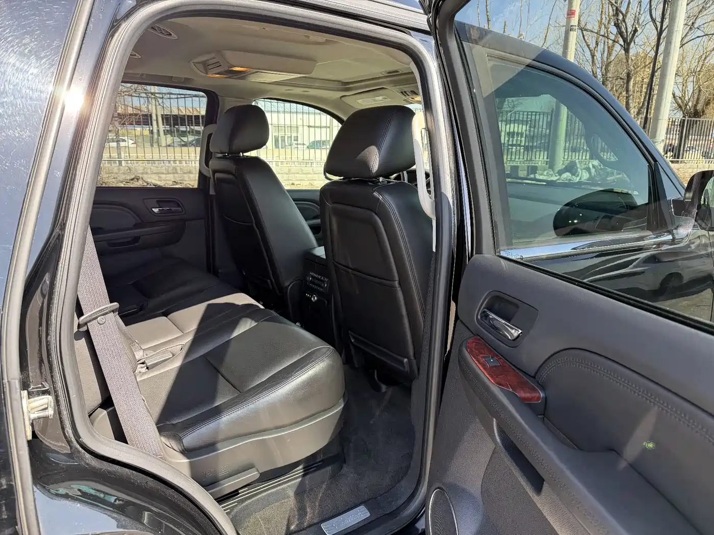 Cadillac Escalade 2010 6.0 Hybrid фото 17