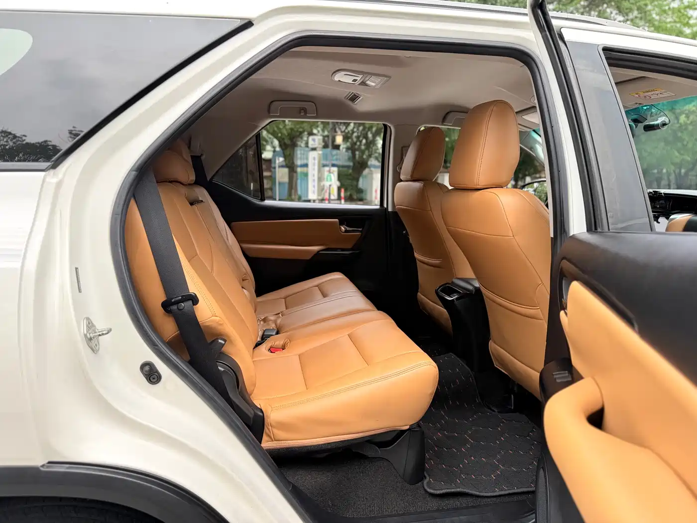 Toyota Fortuner 2016 2.7L Middle East Edition фото 19