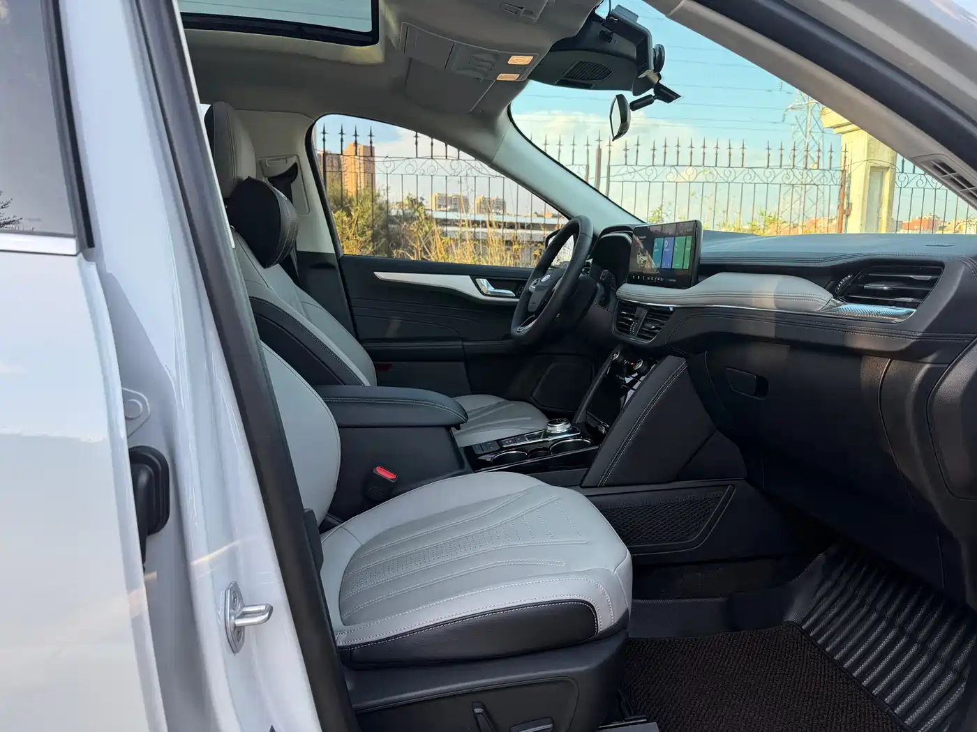 FORD RUIJI