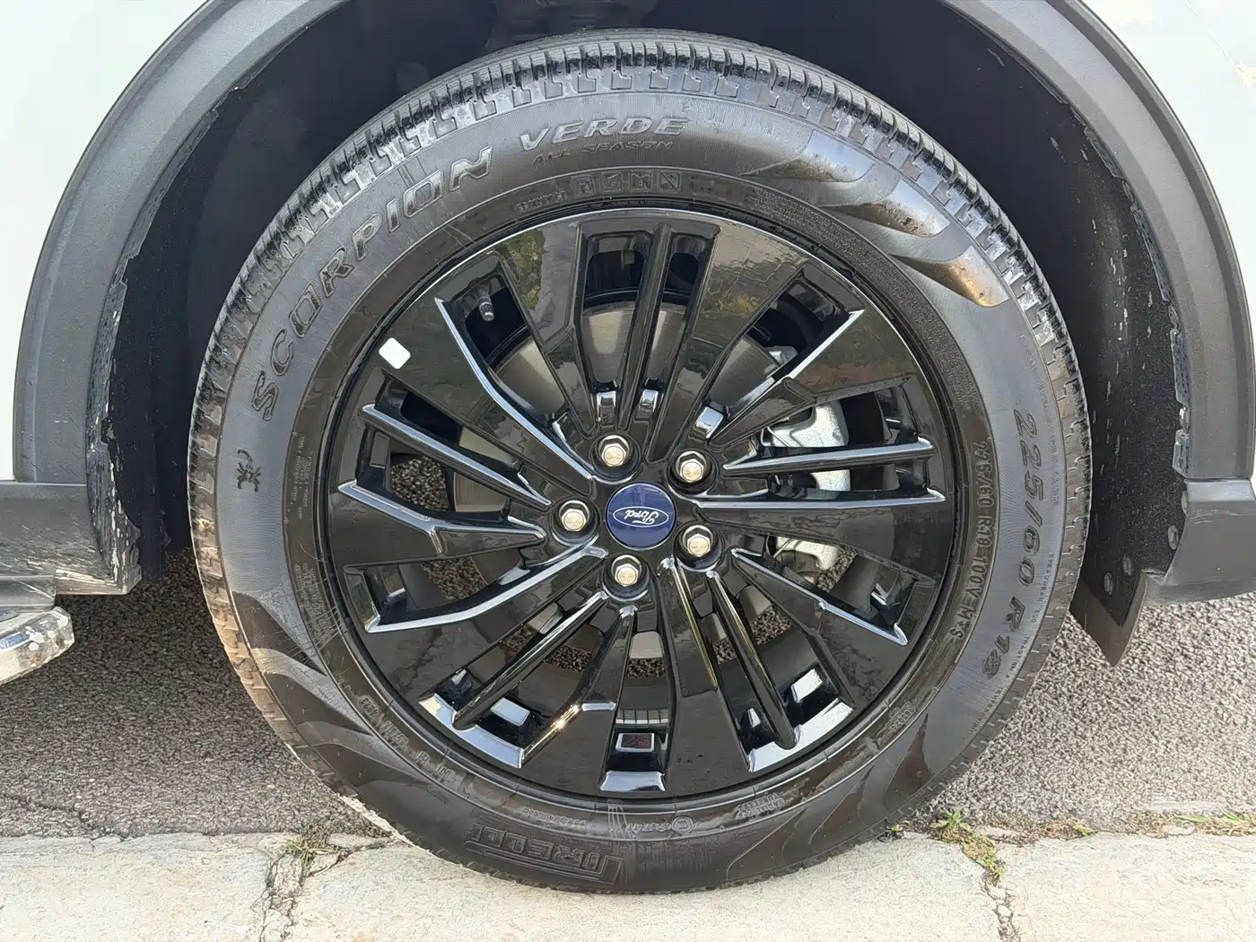 FORD RUIJI