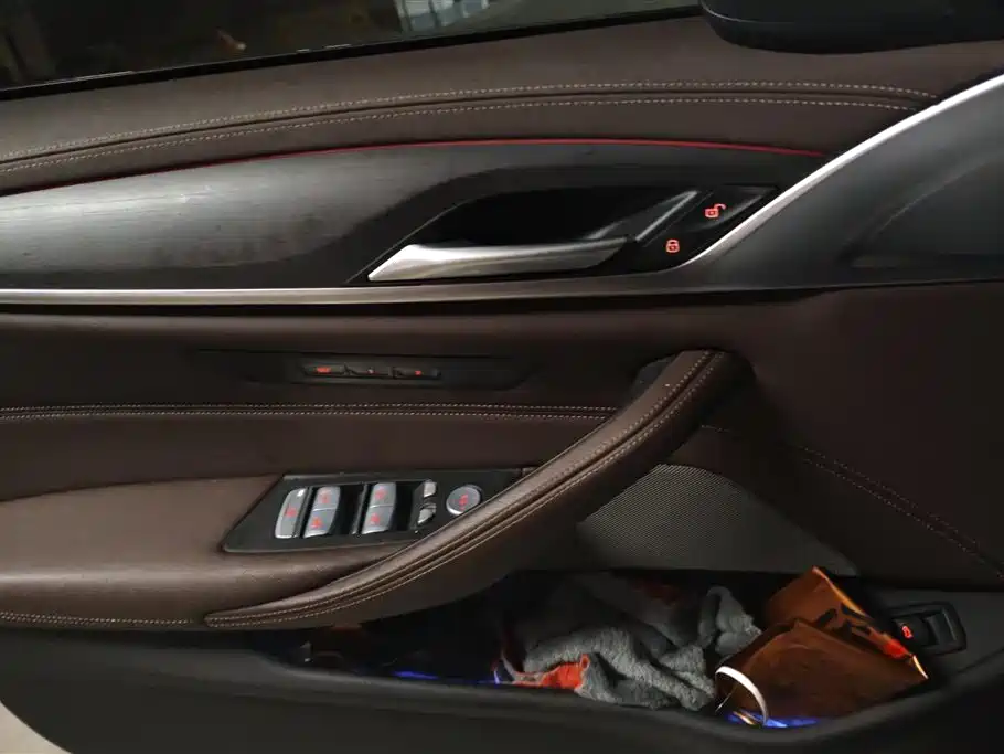 BMW 5 Series 2022 Facelift 530Li Leading M Sport Package фото 7
