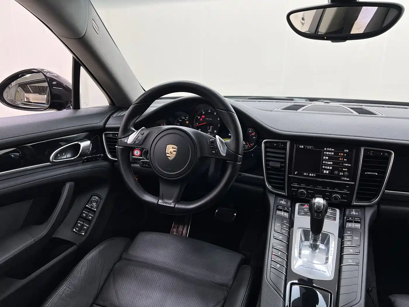 Porsche Panamera 2014 Panamera 3.0T фото 21