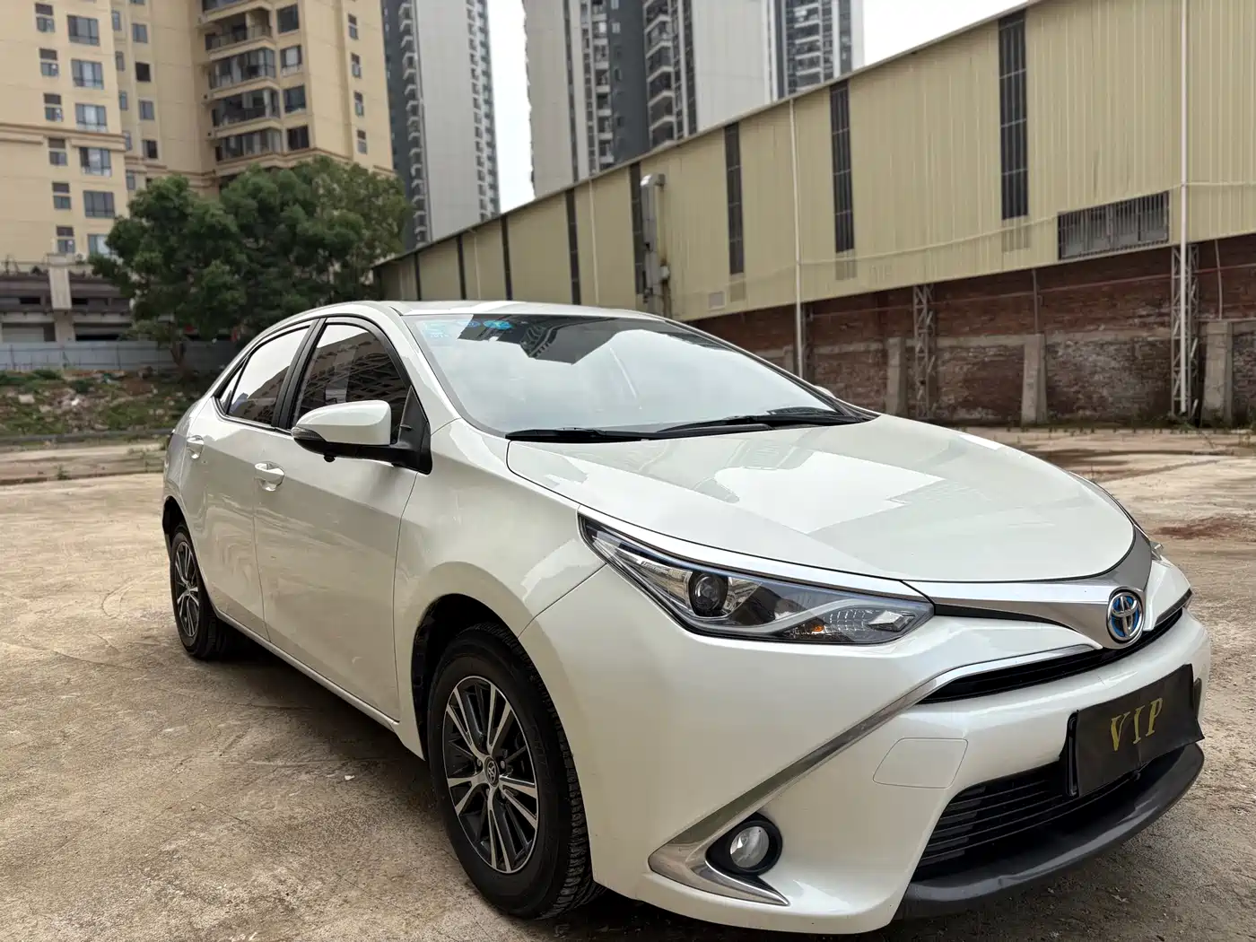 Toyota Levin 2016 Hybrid 1.8H GS E-CVT Elite Sunroof фото 2