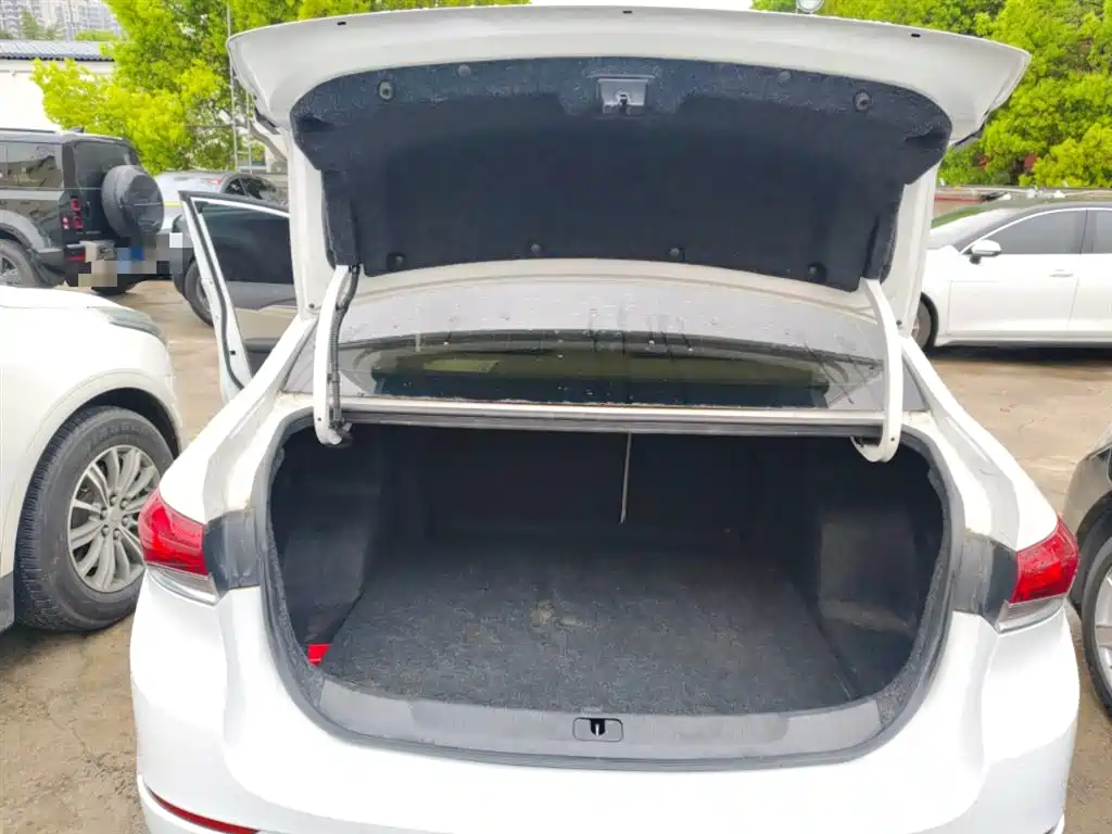 Buick Excelle 2019 15T DCT Connected Elite Type China VI фото 15