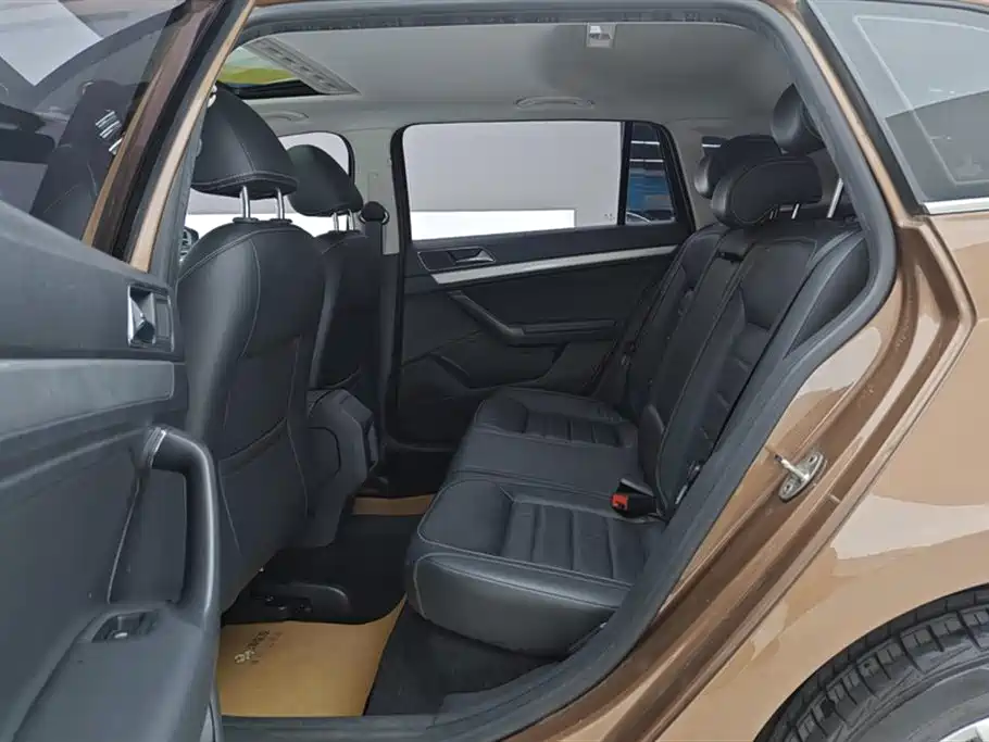 Volkswagen Lavida Tour 2017 180TSI DSG Comfort Edition фото 11