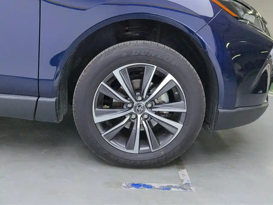 Toyota Lingfang HARRIER 2022 2.0L CVT 2WD Luxury Edition фото 6