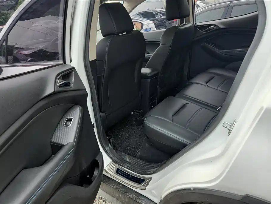 BYD Yuan New Energy 2018 EV360 Smart Connected Cool Type фото 11