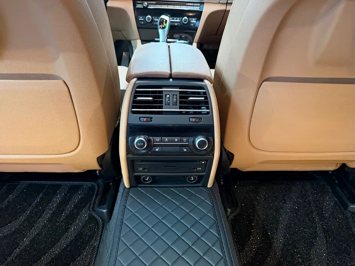 BMW 7 Series 2014 730Li Premium фото 10