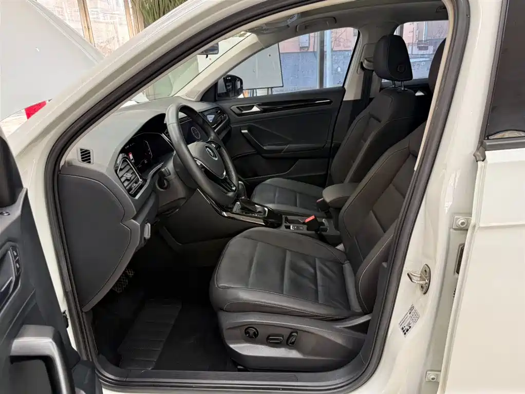 Volkswagen T-ROC 2022 280TSI DSG 2WD Comfort PLUS фото 19