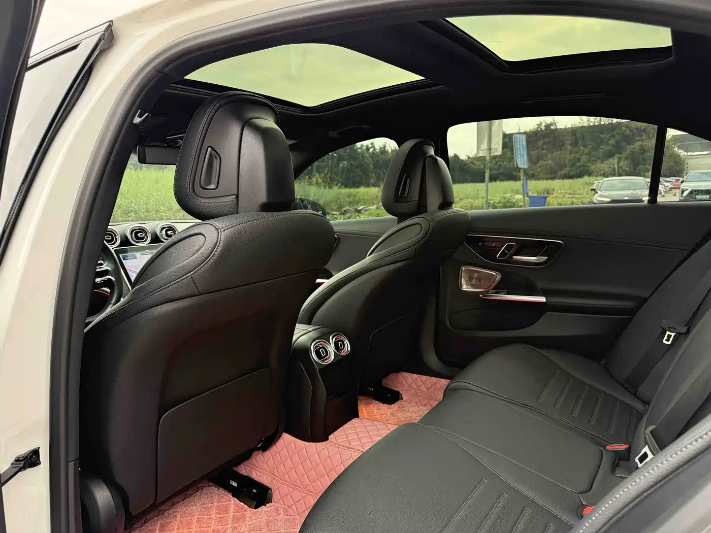 Mercedes-Benz C-Class 2024 Facelift C 260 L Moonlight Sport фото 28