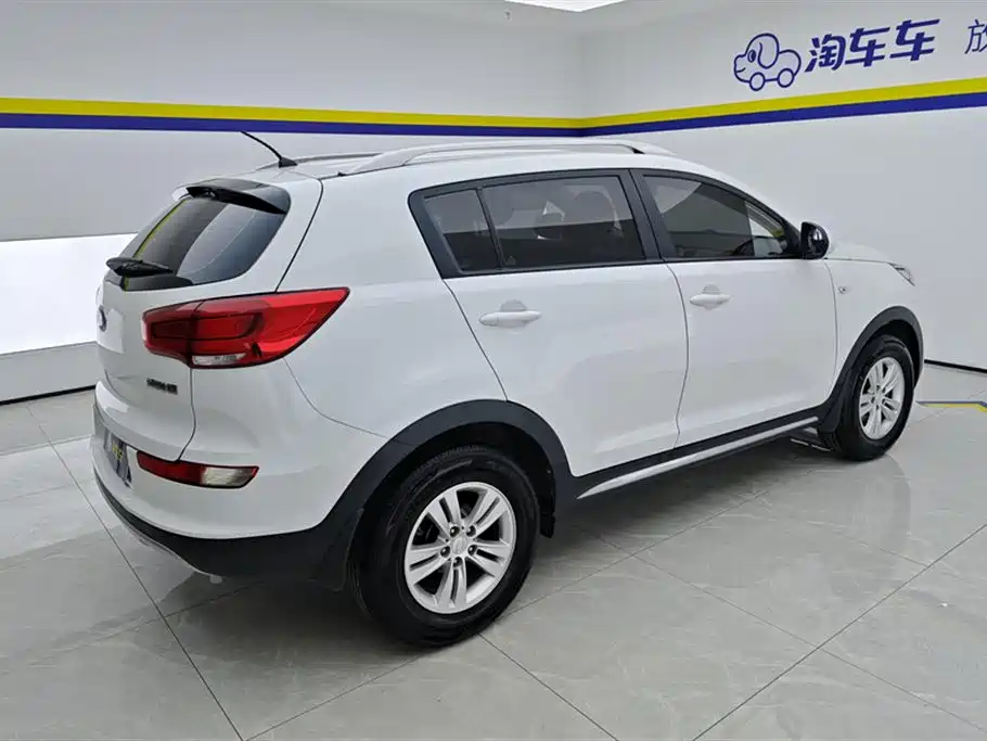 Kia Sportage 2015 2.0L Manual 2WD GL фото 3