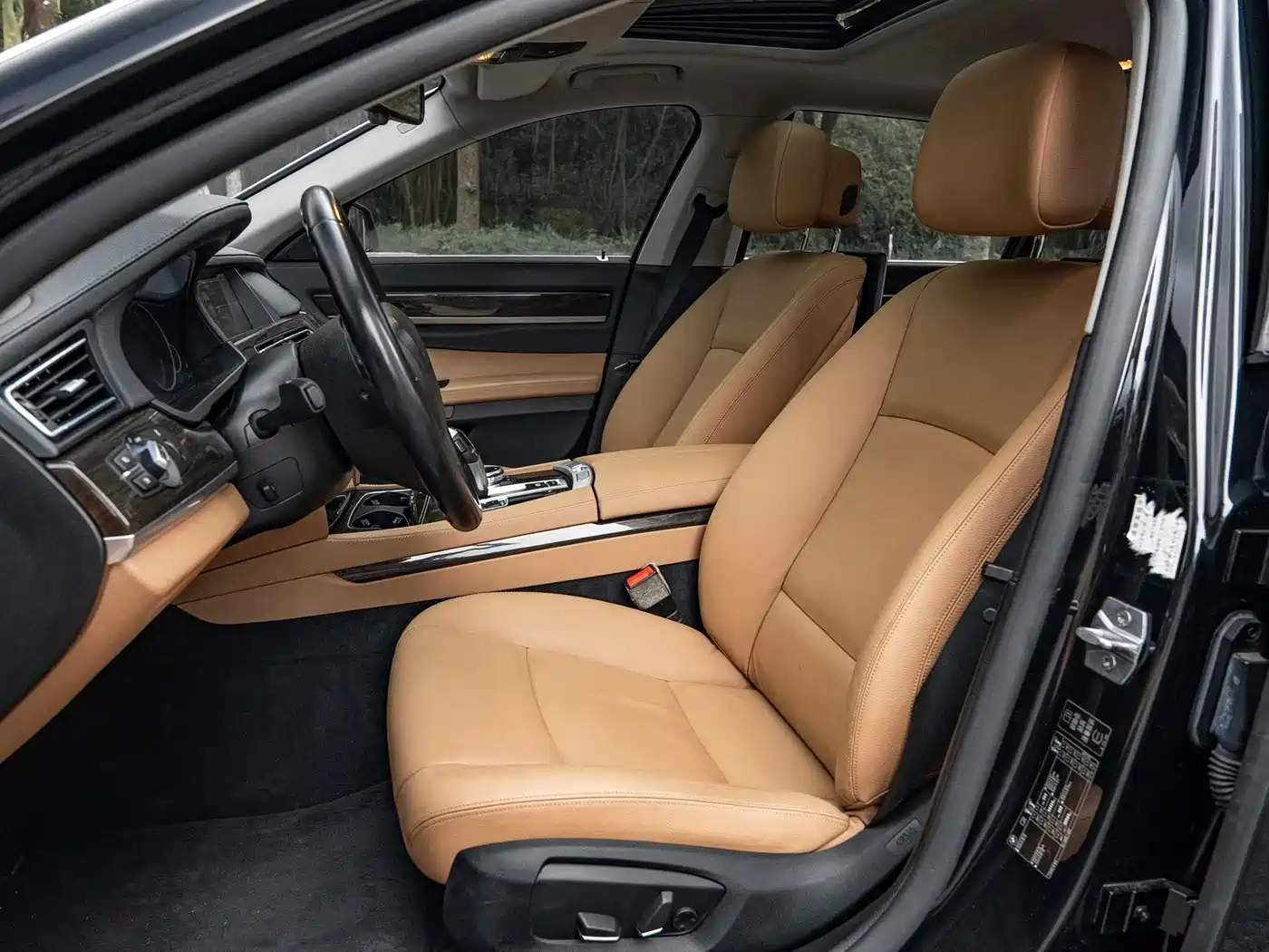 BMW 7 Series 2013 Model 730Li Leading фото 9