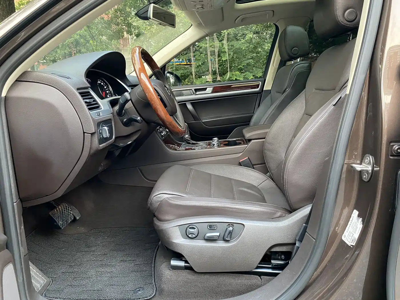 Volkswagen Touareg 2015 3.0TSI Comfort Edition фото 5