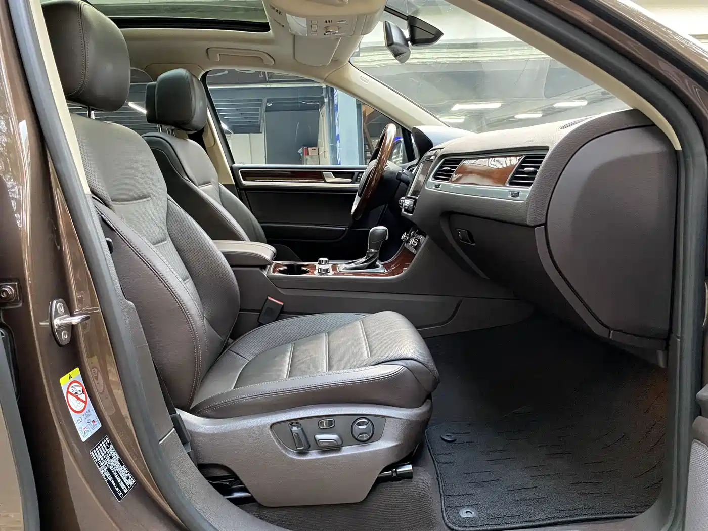 Volkswagen Touareg 2015 3.0TSI Comfort Edition фото 7