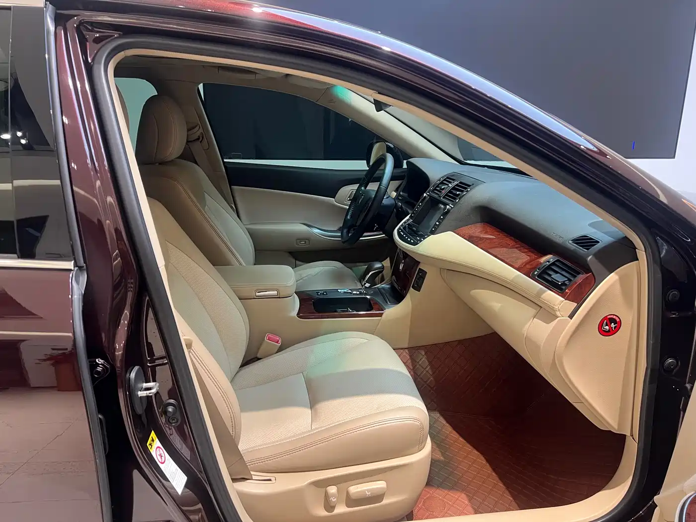 Toyota Crown 2012 2.5L Royal Navigation Edition фото 21
