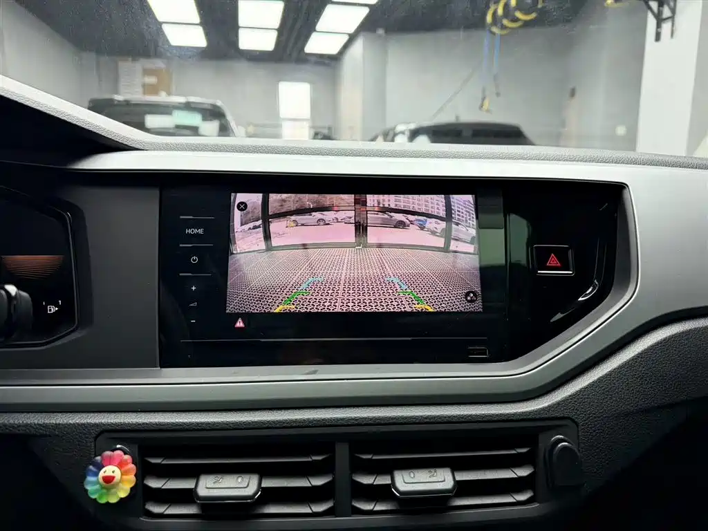 Volkswagen Polo 2023 Plus 1.5L Automatic Panorama Enjoyment Edition фото 8