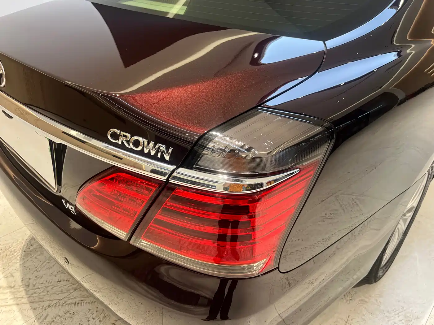 Toyota Crown 2012 2.5L Royal Navigation Edition фото 12