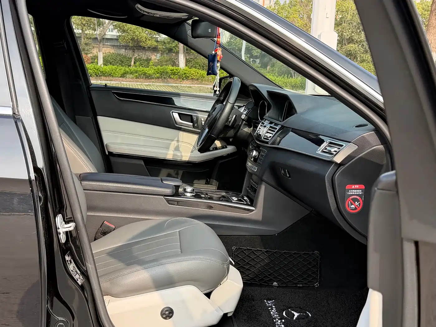 Mercedes-Benz E-Class 2015 E 260 L Sport фото 19