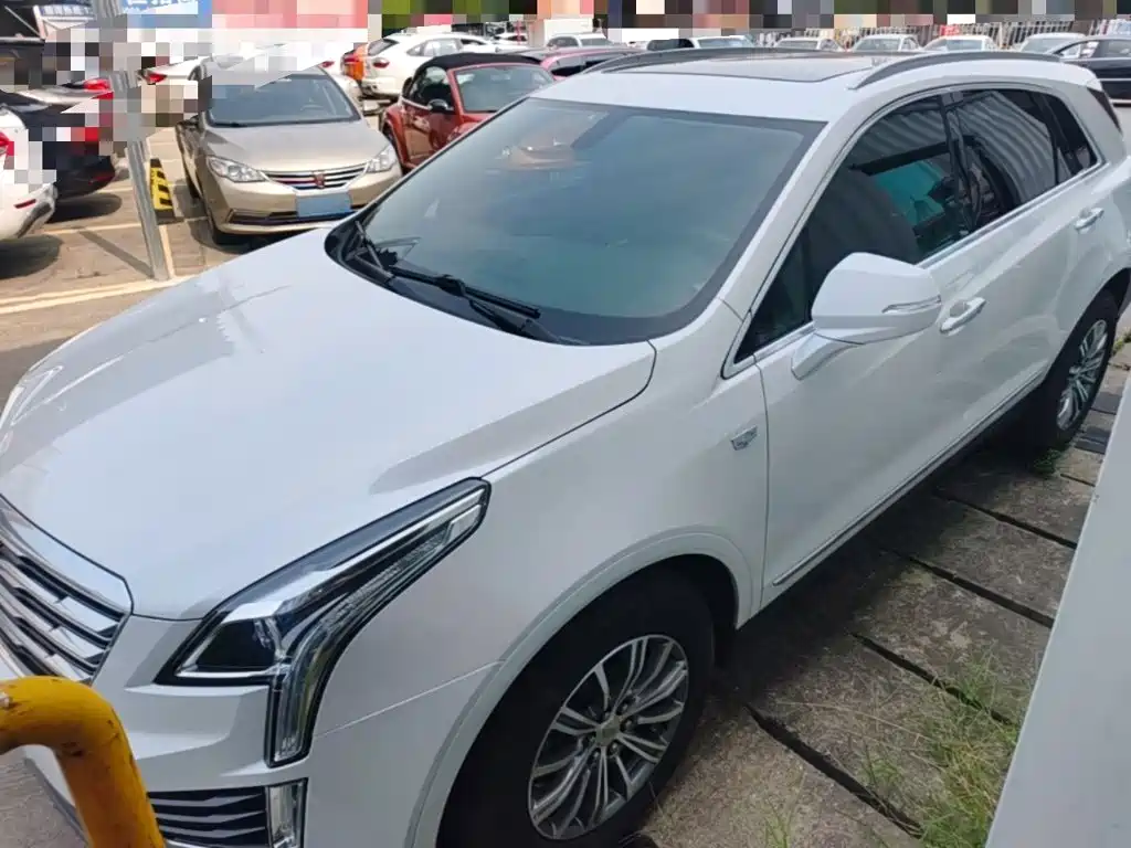 Cadillac XT5 2017 2016 25T Luxury Model