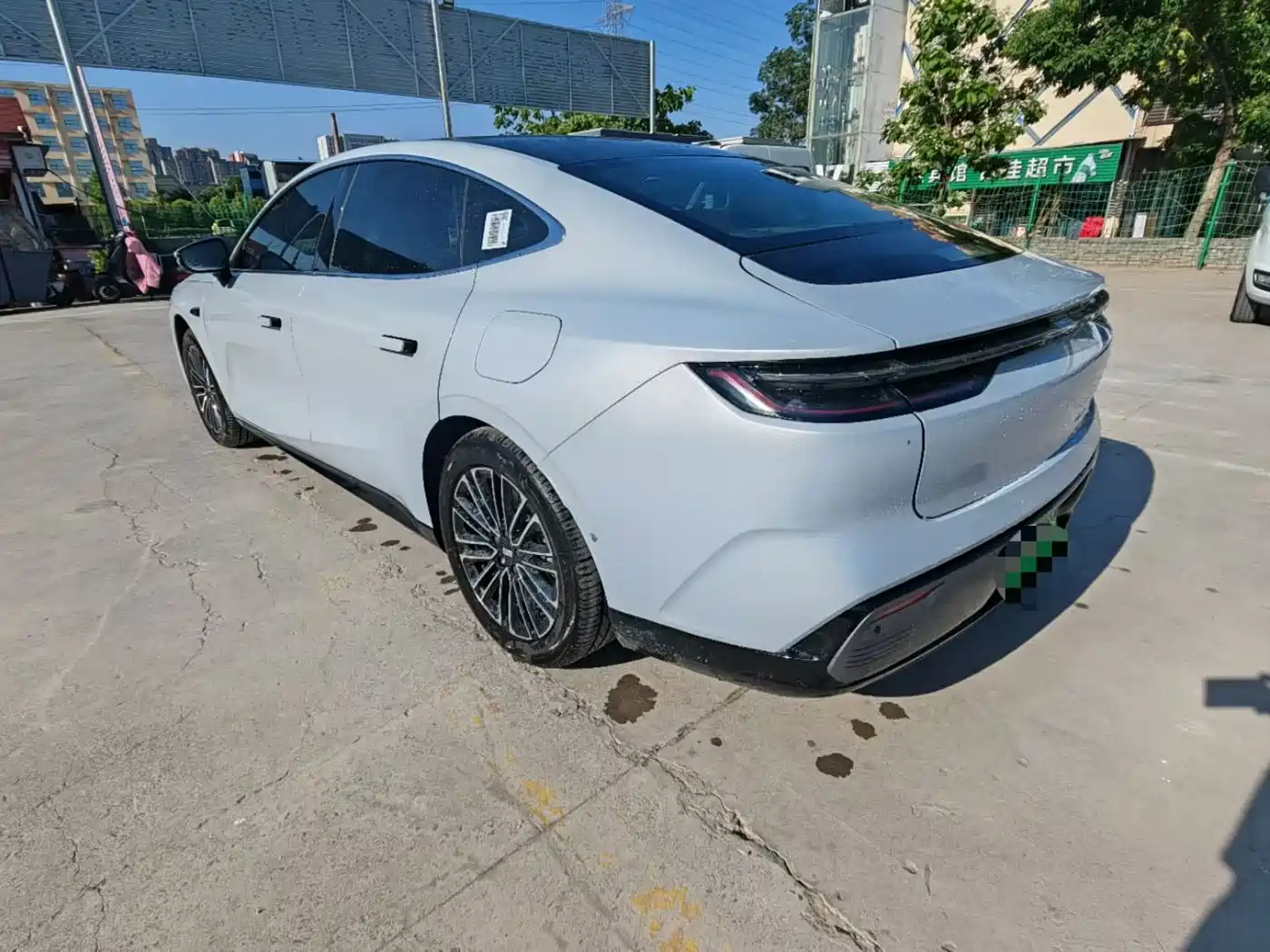 Geely Galaxy Galaxy Xingyao 8 2025 130km EM-i Premium Edition фото 7