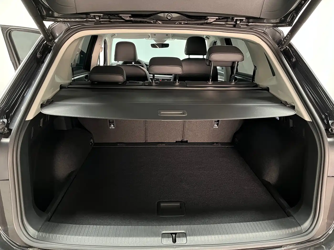 Volkswagen Tayron 2023 280TSI 2WD Luxury Plus Advanced Edition фото 20