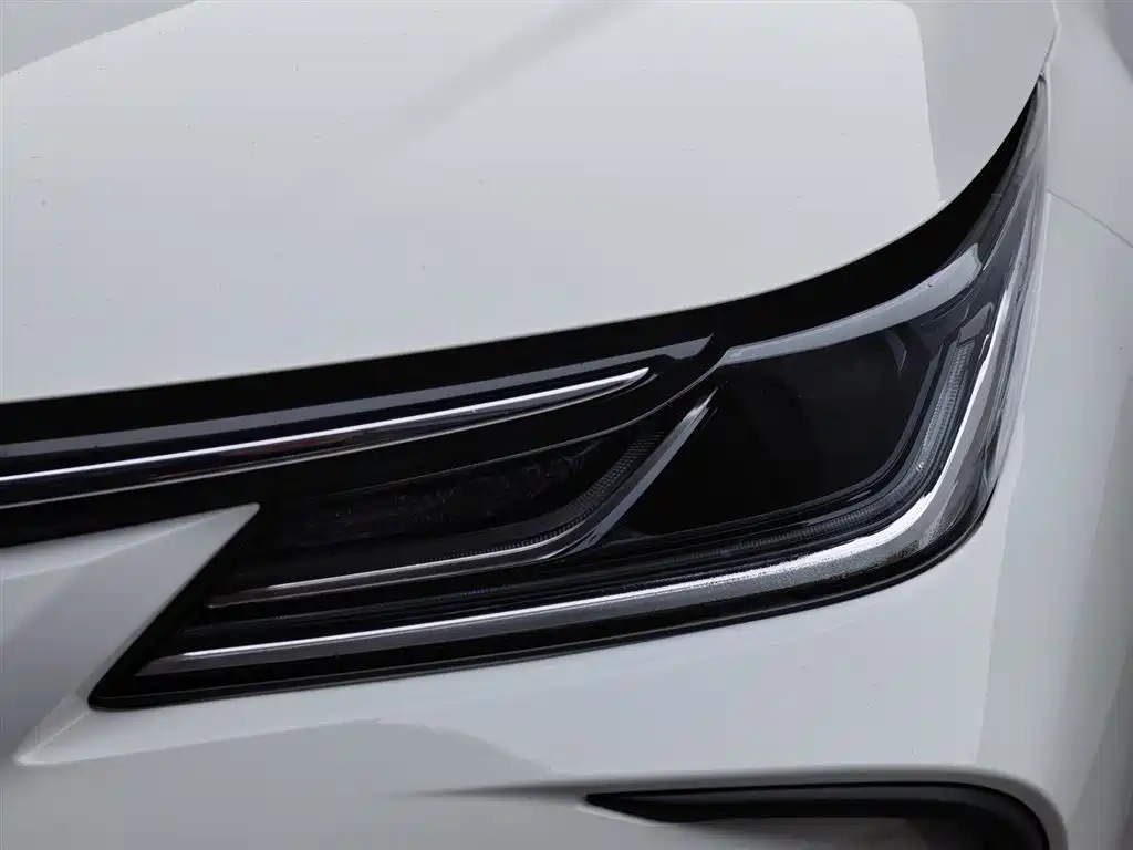 Toyota Corolla 2021 TNGA 1.5L CVT Elite Edition фото 7