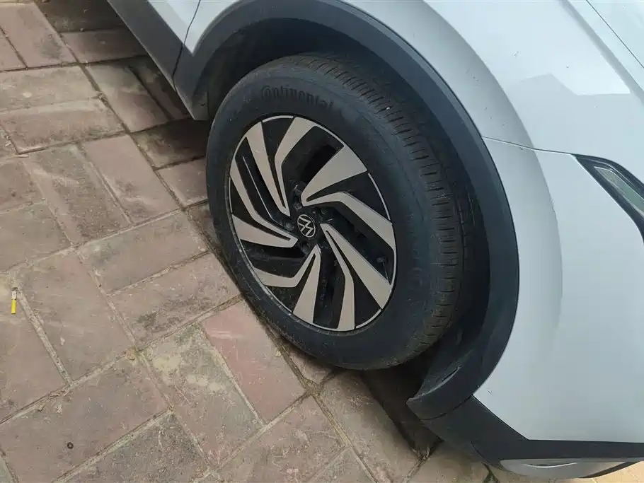 Volkswagen Tiguan L 2024 300TSI Auto 2WD Smart Edition фото 6