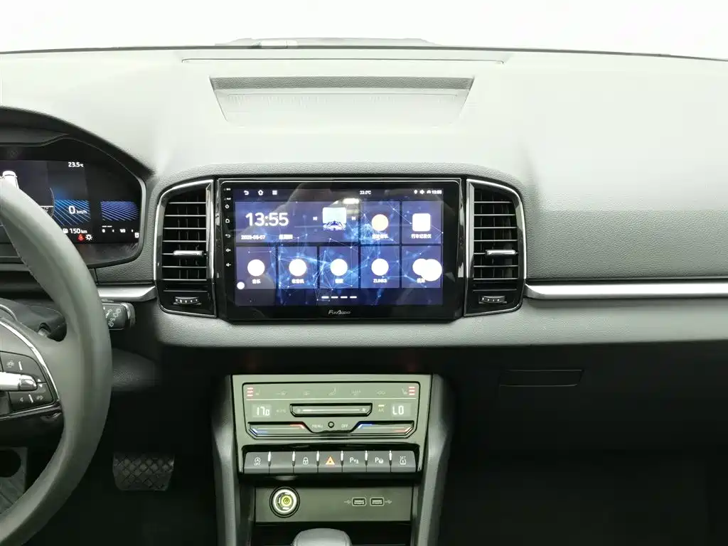 Škoda Karoq 2024 TSI280 Luxury Edition фото 12