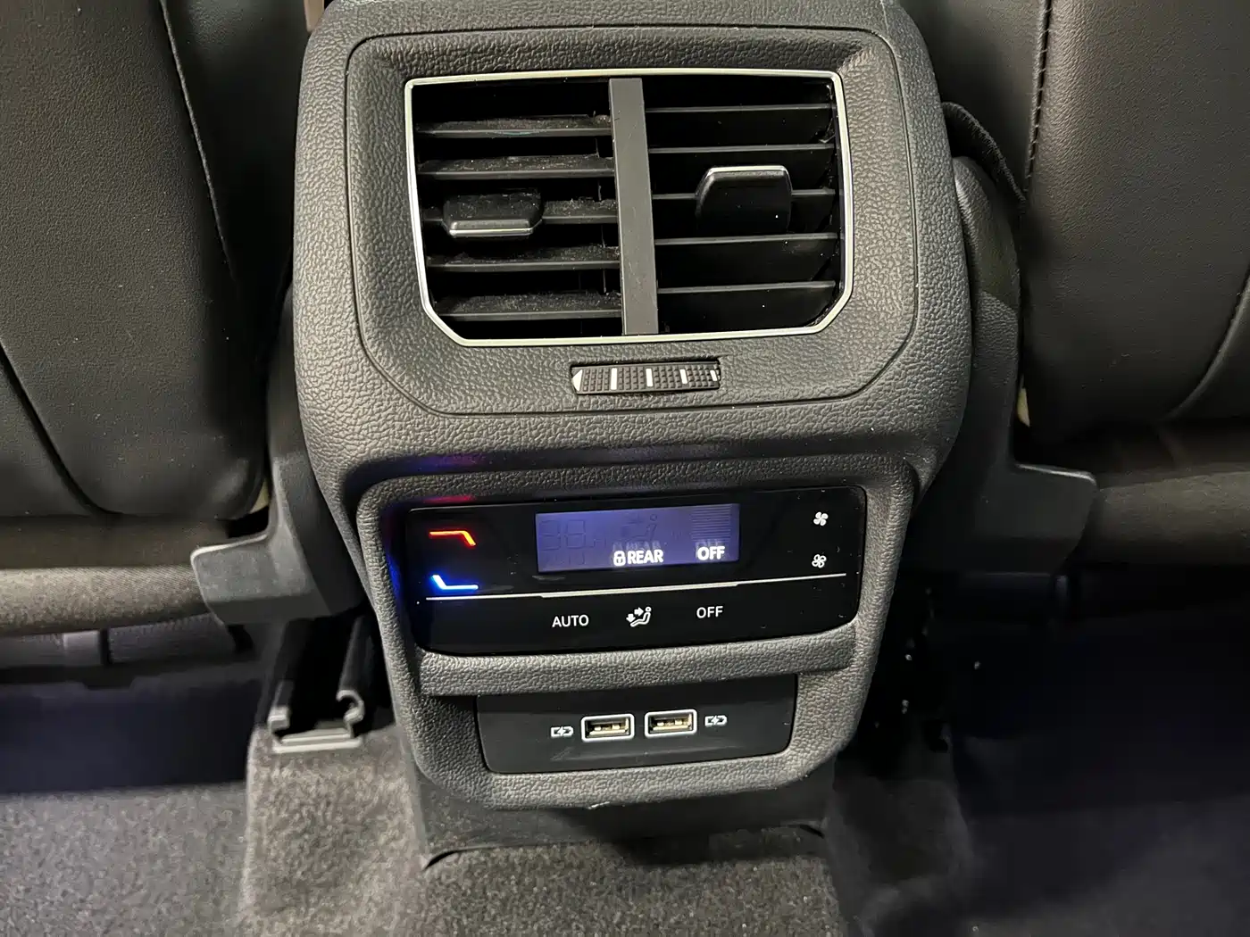 Volkswagen Tayron 2023 280TSI 2WD Luxury Plus Advanced Edition фото 8