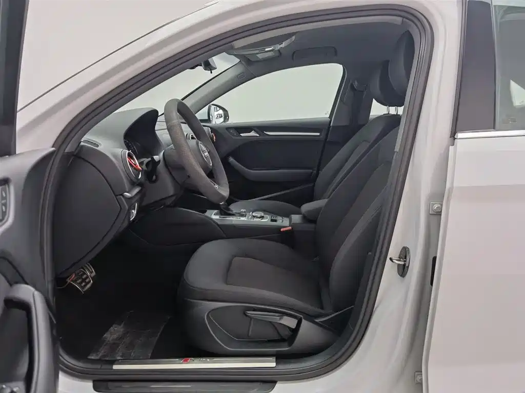 Audi A3 2019 Limousine 35 TFSI Progressive China V фото 10