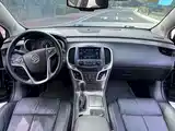 Photo 10 - Buick LaCrosse