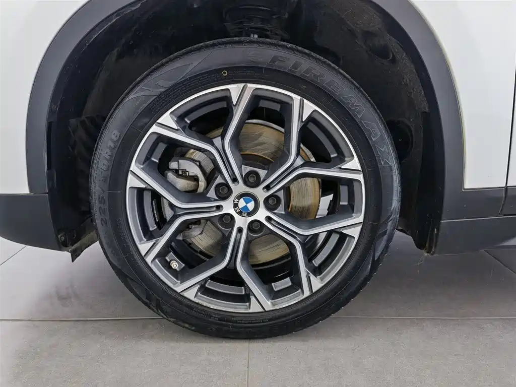 BMW X1 2022 sDrive25Li Leading фото 17