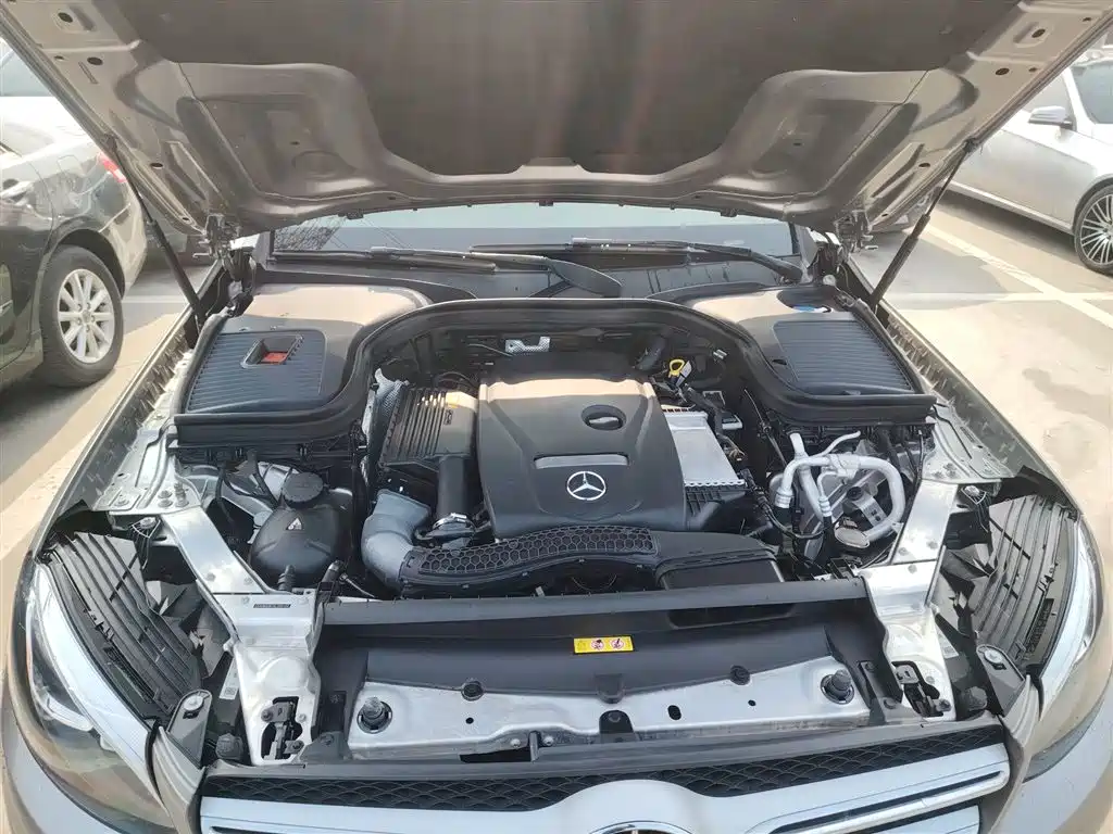 Mercedes-Benz GLC 2019 Model GLC 200 L 4MATIC фото 16