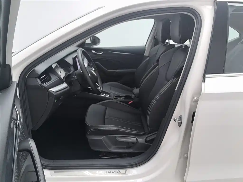 Škoda Octavia 2021 PRO TSI280 DSG Luxury Edition фото 10