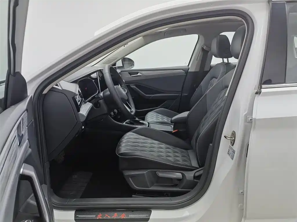 Volkswagen Sagitar 2023 300TSI DSG Surpassing Edition фото 10