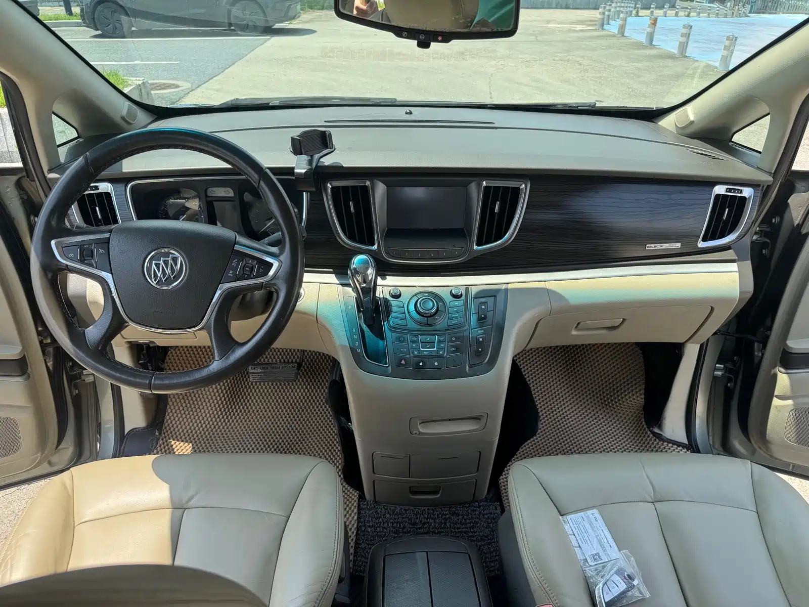 Фото 14 - Buick GL8
