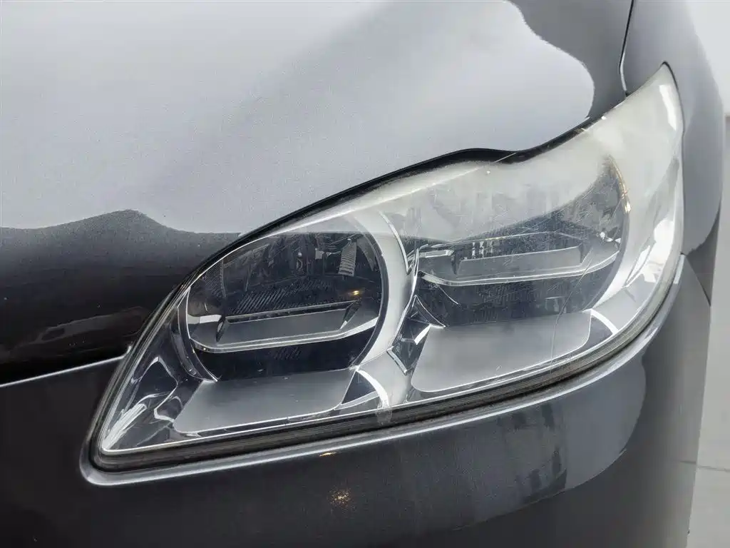 Peugeot 301 2014 1.6L Automatic Premium Edition фото 7
