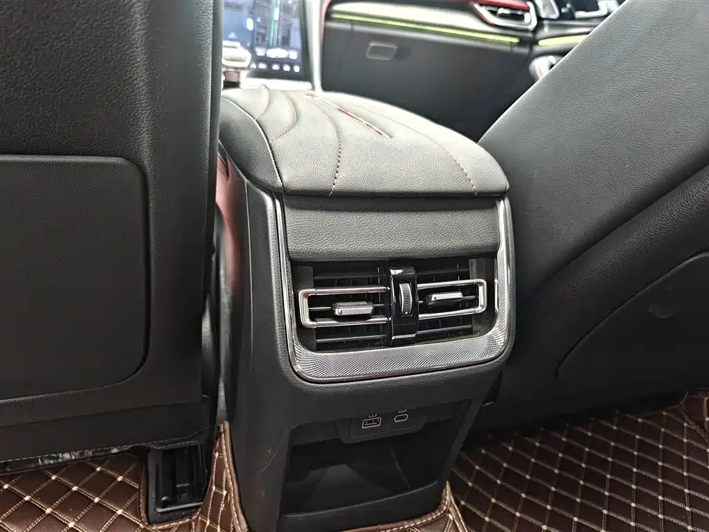 Hongqi H6 2024 Model 2.0T Fashion Edition фото 15