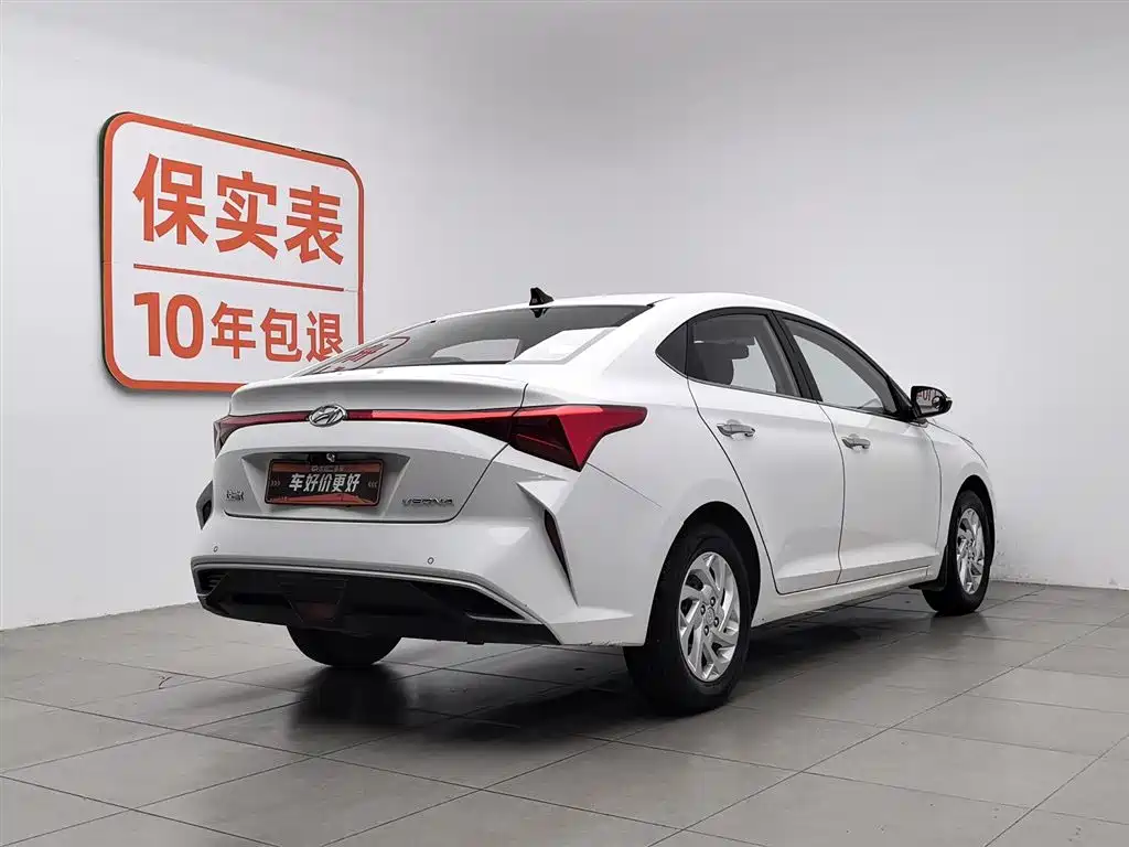 Hyundai Verna 2020 1.4L Manual GLS Cool Edition фото 2