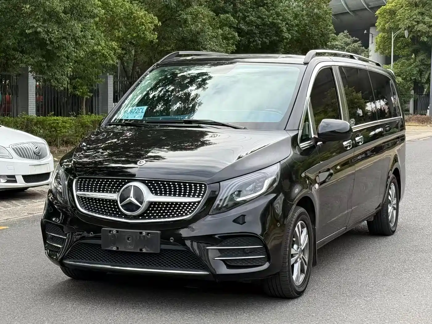Mercedes-Benz Vito 2021 2.0T Business Edition 7-seater