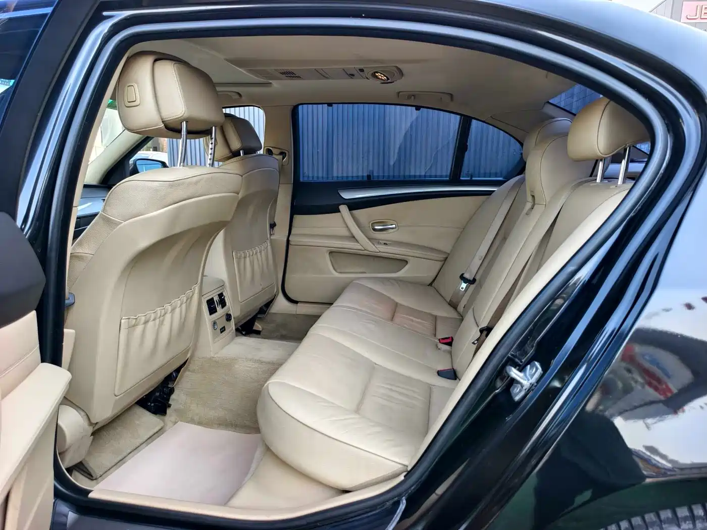 BMW 5 Series 2009 520Li Premium фото 5