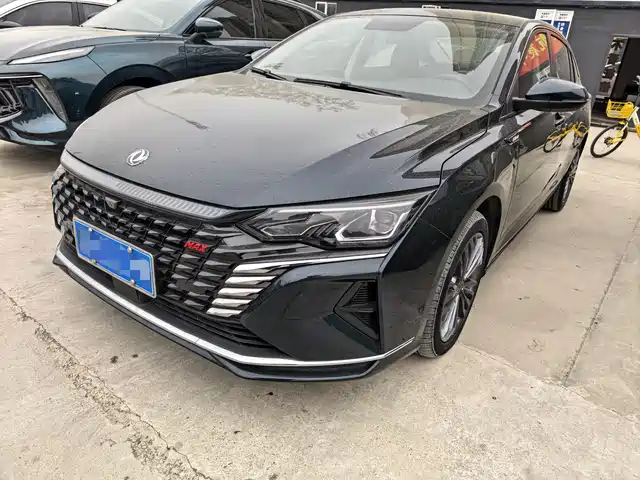 DONGFENG YI HYUN MAX