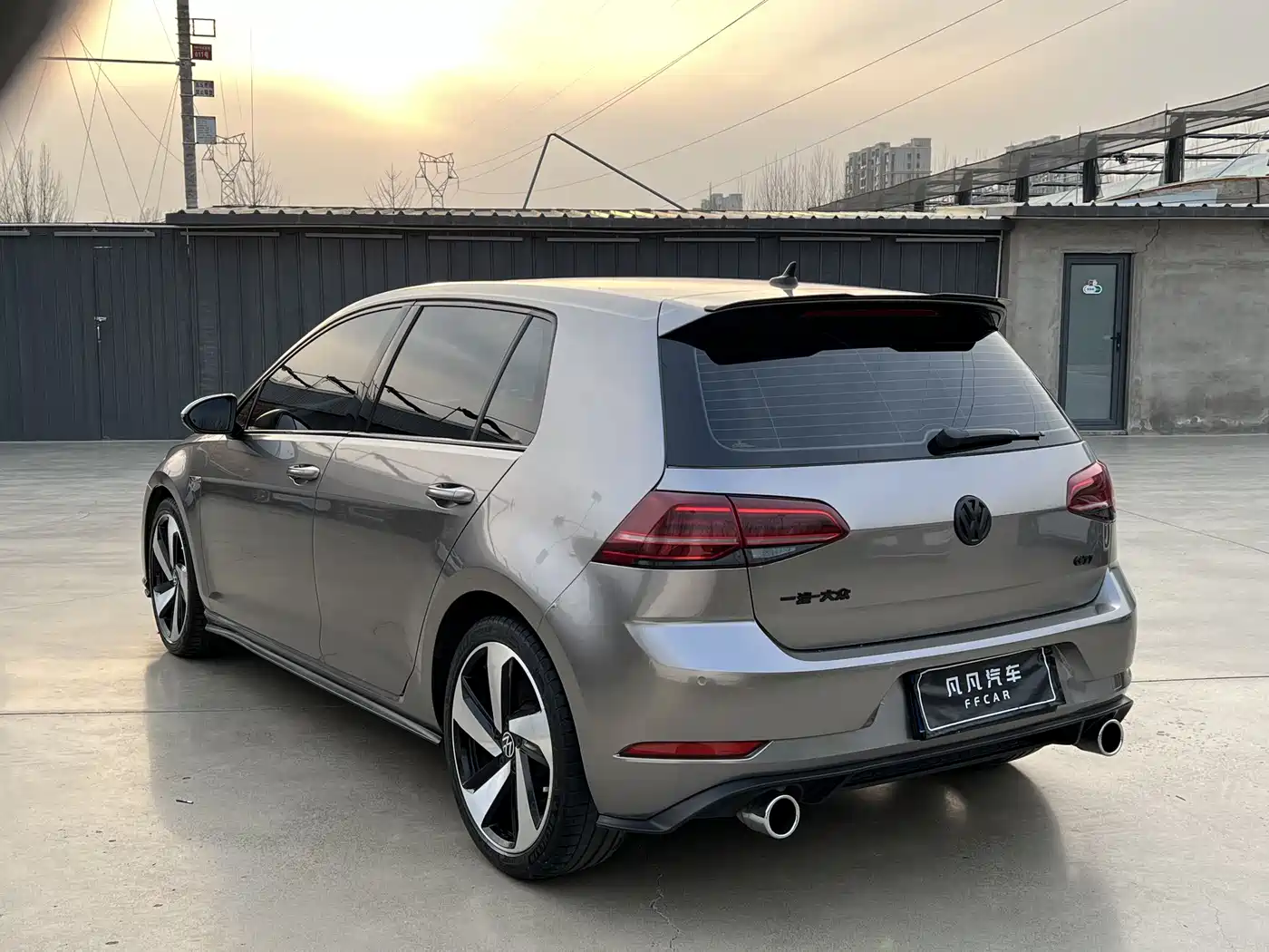 Volkswagen Golf GTI 2019 2.0TSI GTI (China V) фото 5