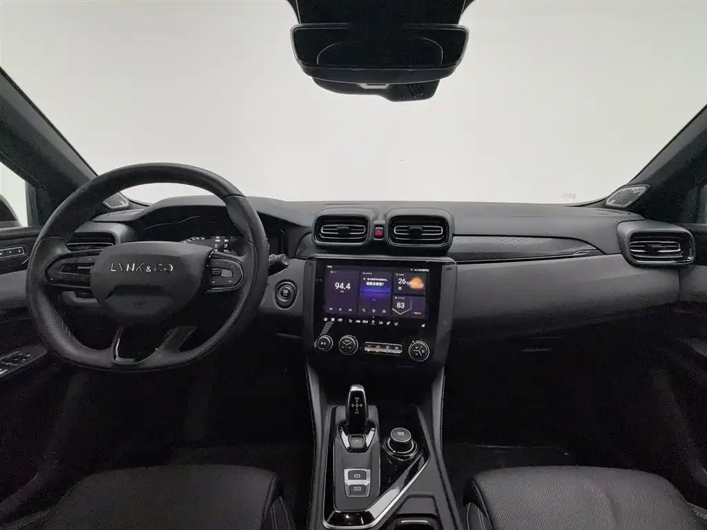 Lynk & Co 02 Hatchback 2022 2.0TD Pro фото 5