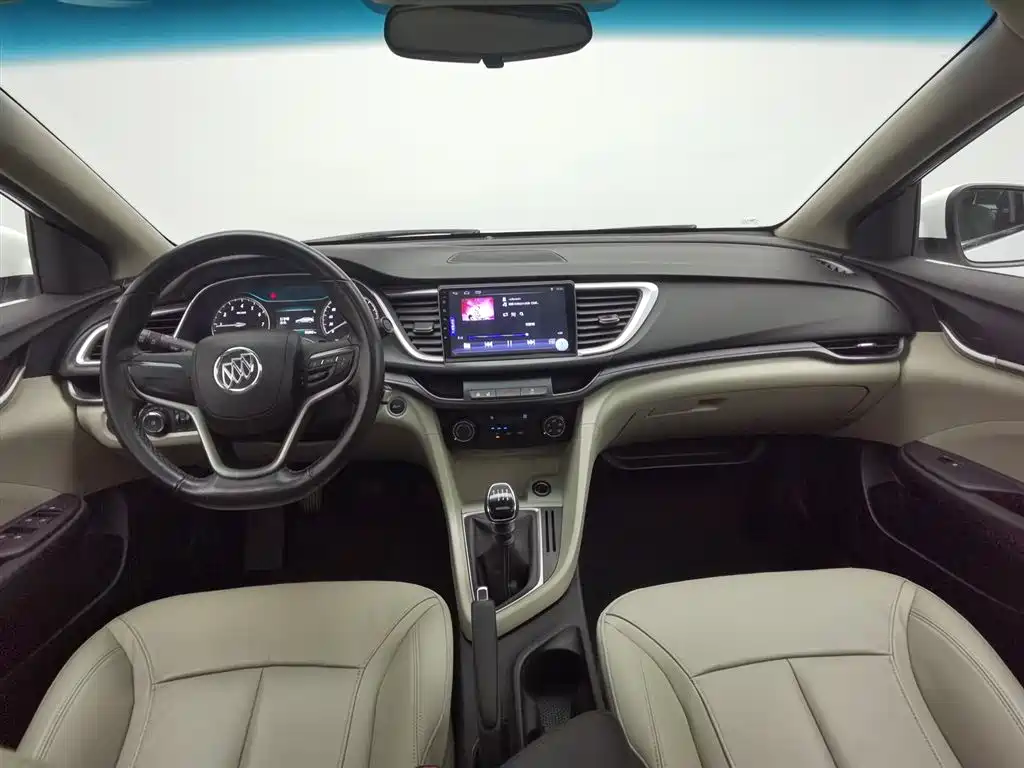 Buick Excelle 2018 15T Manual Elite (China V) фото 5