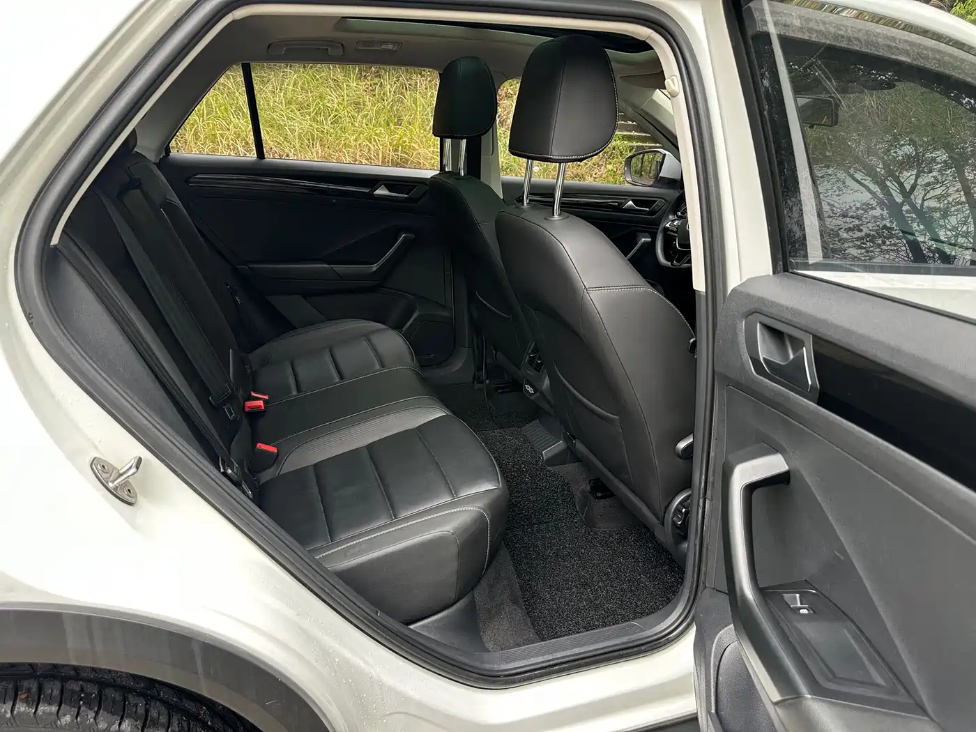 Volkswagen T-ROC 2019 280TSI DSG 2WD Luxury Type China VI фото 12