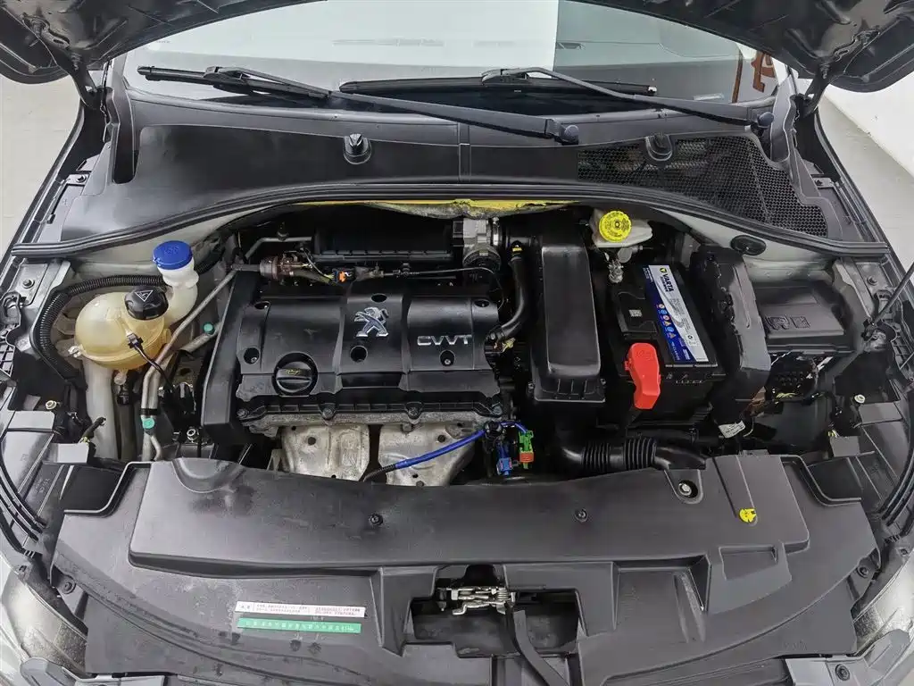 Peugeot 301 2014 1.6L Automatic Premium Edition фото 6