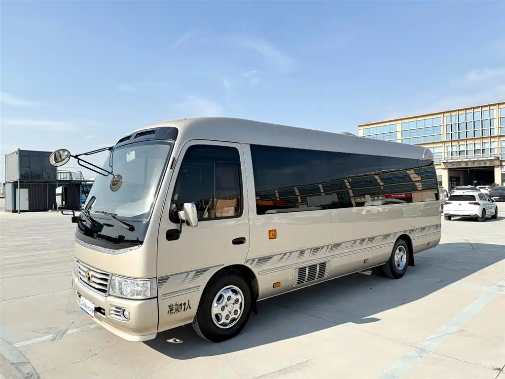 Toyota Coaster 2015 4.0L Luxury Vehicle GRB53L-ZCMEK 20-seater