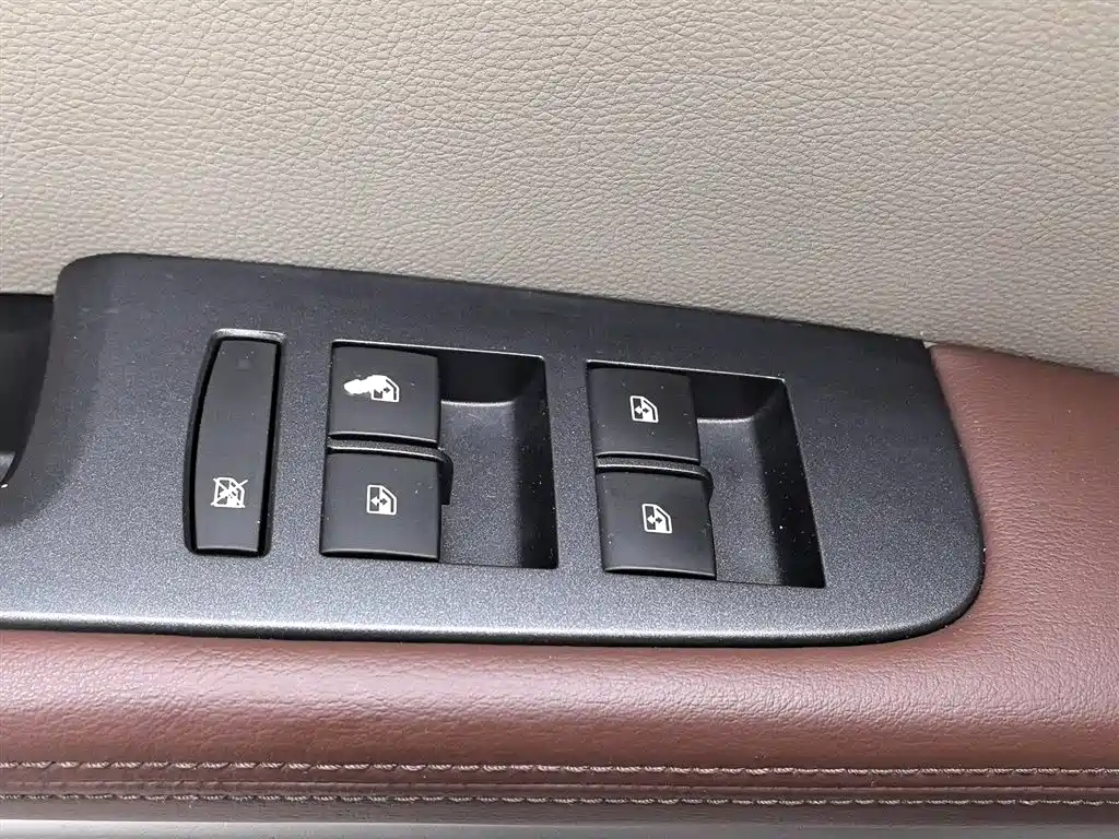 Buick GL8 2014 3.0L XT Luxury Business Flagship фото 9